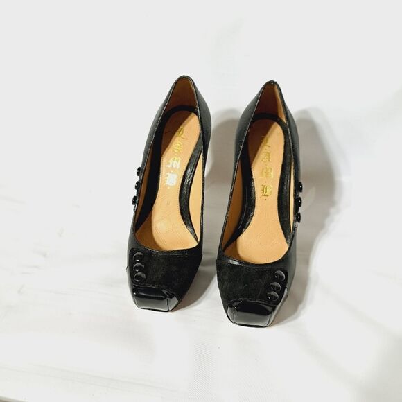 L.A.M.B   - Picture 4 of 8